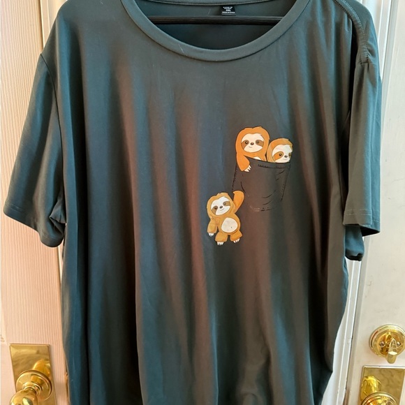 New SHEIN Curve Sloth Tee Shirt - Picture 3 of 5
